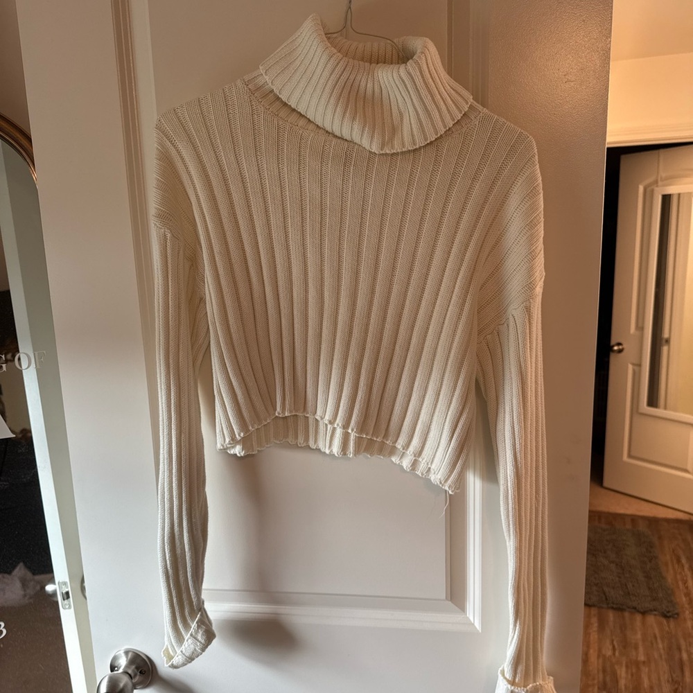 Women's Cream Cropped Turtleneck Sweater